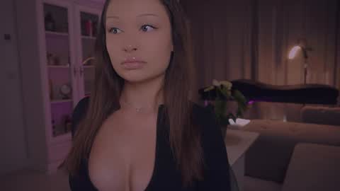 LUXXANDRA online show from July 23, 5:04 am