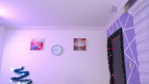 Miia online show from December 19, 4:10 pm