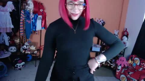 Miss Mia online show from April 24, 12:30 pm