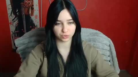 Mia online show from March 15, 12:29 pm