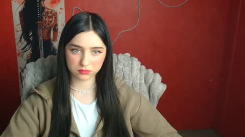 Mia online show from April 27, 11:18 am