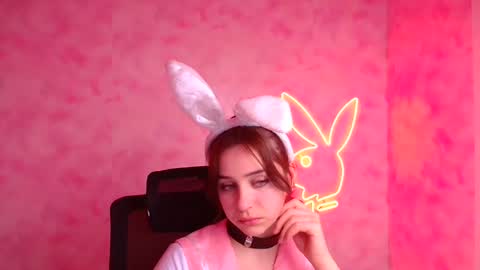 Mia online show from November 22, 12:13 am