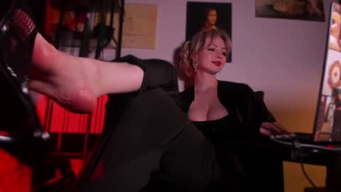   online show from January 31, 4:38 pm