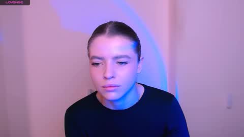 Olivia online show from December 18, 9:03 am