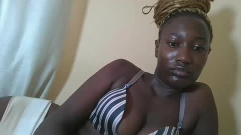 Snapshot of missprettygal chatting on March 10, 4:17 am pretty gal online show from March 10, 4:17 am