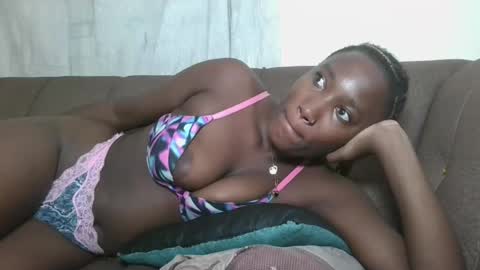 Snapshot of missprettygal chatting on October 2, 8:58 pm pretty gal online show from October 2, 8:58 pm