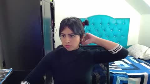 Snapshot of misspurple4 chatting on January 25, 2:04 am kassandra online show from January 25, 2:04 am