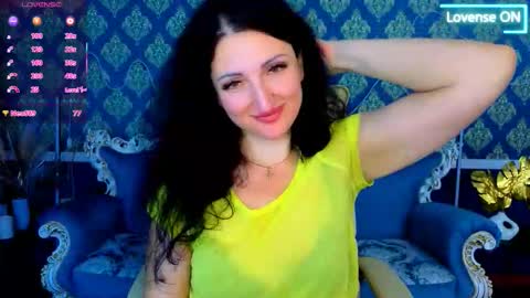 missrossi online show from November 24, 8:33 pm