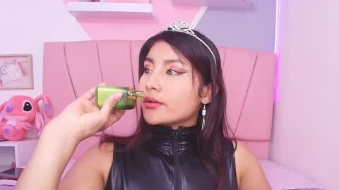 Snapshot of misss__luna chatting on February 8, 7:05 pm Luna online show from February 8, 7:05 pm