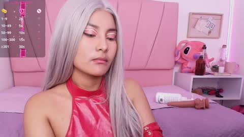 Snapshot of misss__luna chatting on March 5, 8:01 pm Luna online show from March 5, 8:01 pm