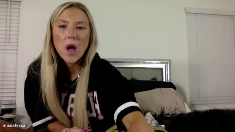 Alyssa online show from June 11, 4:09 am