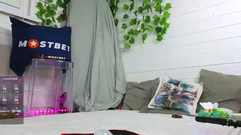 Snapshot of misss_viki chatting on January 9, 9:37 pm . online show from January 9, 9:37 pm