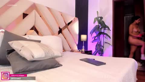 Fernanda Davila online show from February 3, 6:22 am