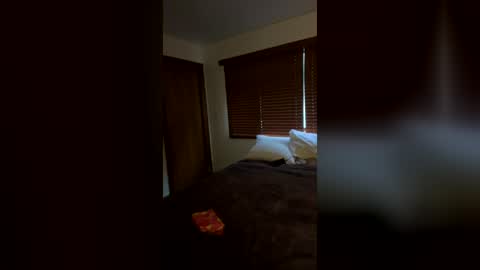 misstinkerbell21 online show from June 22, 2:14 pm