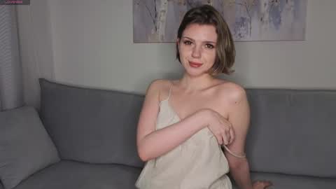 Polly online show from May 29, 8:29 pm