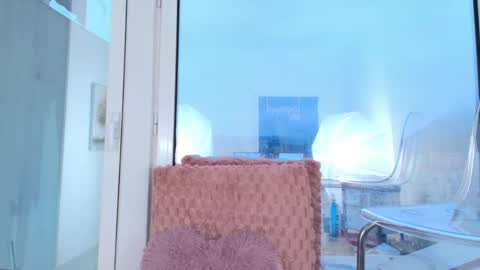 missyscarlet online show from April 22, 4:42 am