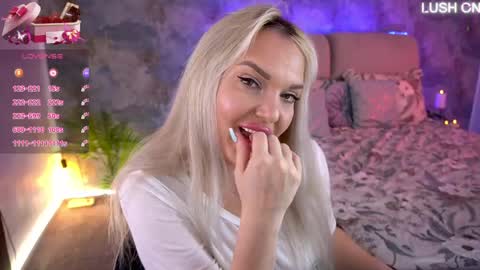 missyymarty online show from April 24, 3:04 pm