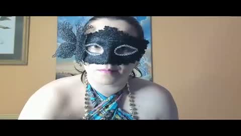 Snapshot of mistique_groves chatting on October 11, 12:37 am Mistique Groves online show from October 11, 12:37 am