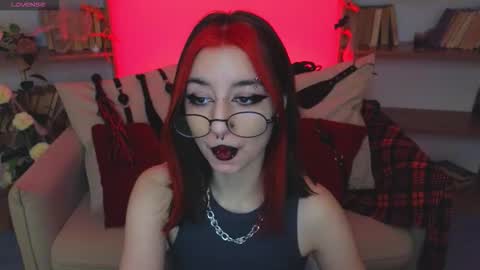 Marcelline online show from October 22, 7:13 am