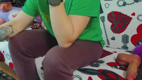Snapshot of mistress_adel chatting on January 24, 11:15 am mistress_adel online show from January 24, 11:15 am