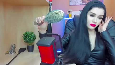 Snapshot of mistress_kristi chatting on January 31, 6:36 pm Mistress Kristi online show from January 31, 6:36 pm