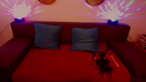 Snapshot of mistress_meg_ chatting on October 15, 7:11 am Meagan online show from October 15, 7:11 am
