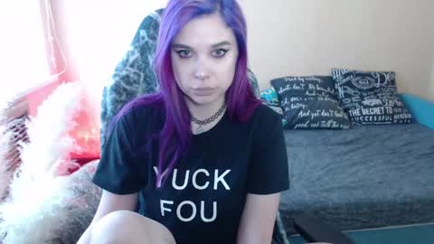 Miss Bailey online show from April 17, 8:49 am