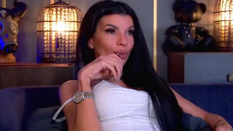 Elenia online show from April 27, 12:57 pm