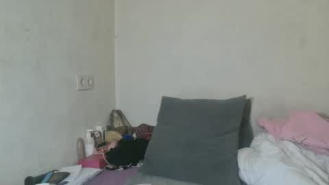 mistressmilly32 online show from April 22, 8:00 am