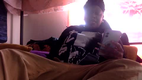 Snapshot of mistressmystii chatting on January 17, 6:44 pm Mistress Mystii online show from January 17, 6:44 pm