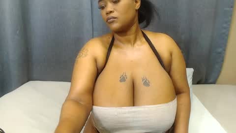 MistressOfMelons online show from June 23, 6:33 am