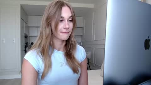 mistressuniverse online show from June 23, 8:56 am