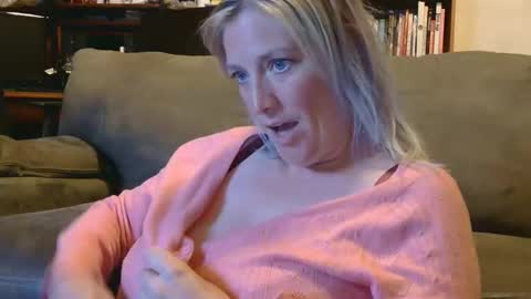 Misty Mountains online show from May 29, 3:15 am
