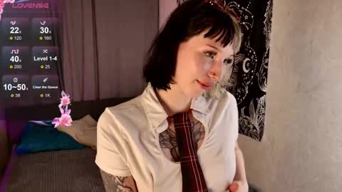 Snapshot of miyaa_ chatting on October 13, 2:42 pm Miya online show from October 13, 2:42 pm