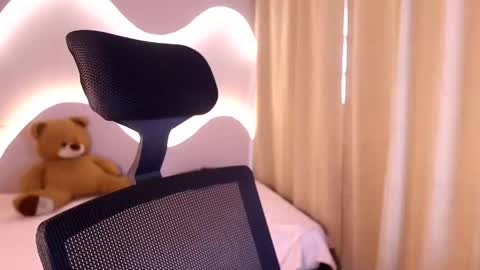 Miyuki           online show from April 28, 1:37 pm