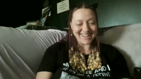 miztrezk online show from February 24, 6:06 pm