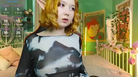 Snapshot of mizukinoyoru chatting on March 3, 10:52 am Mizuki online show from March 3, 10:52 am