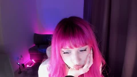 mnepohhh online show from May 7, 10:24 pm