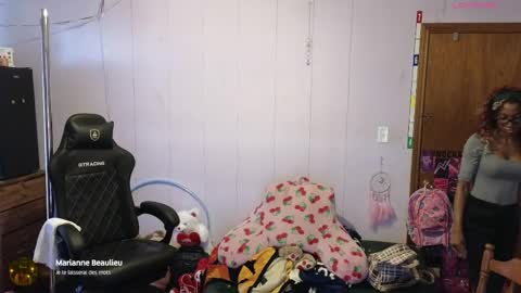 MOCHA   JAMES THE NPC  online show from April 22, 10:29 pm