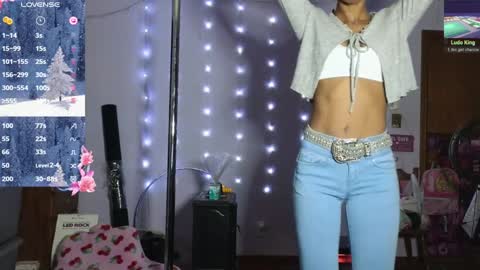Snapshot of mocha_ chatting on January 14, 7:27 am MOCHA JAMES THE NPC online show from January 14, 7:27 am