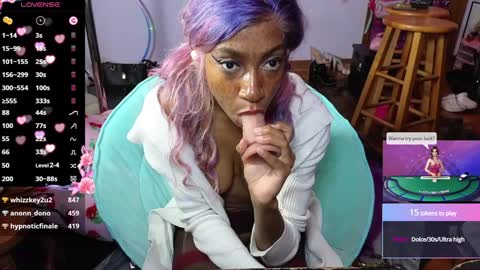 Snapshot of mocha_ chatting on February 5, 11:55 am MOCHA JAMES THE NPC online show from February 5, 11:55 am