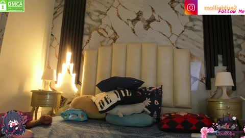 Hey Guys  Im Mollie online show from April 27, 1:52 pm