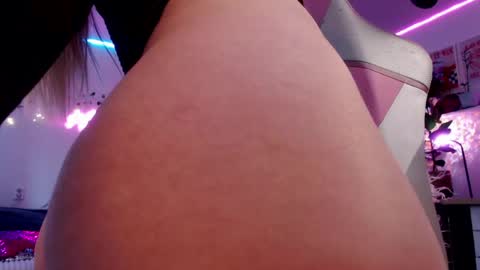    online show from April 24, 3:09 am