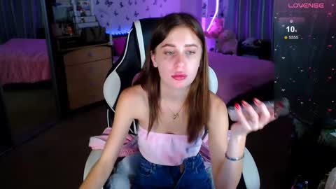 Snapshot of molly_barbie chatting on September 15, 11:18 am Molly Prvt is open online show from September 15, 11:18 am