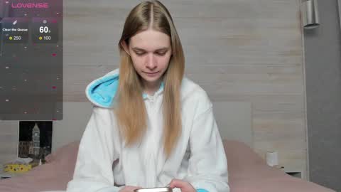 Snapshot of molly_hunt chatting on January 15, 3:11 am Molly Hunt online show from January 15, 3:11 am