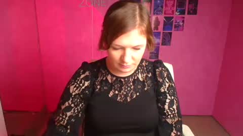 Molly online show from November 11, 2:25 pm