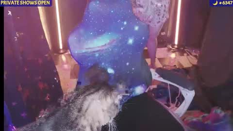 molly_moons online show from October 31, 3:30 am