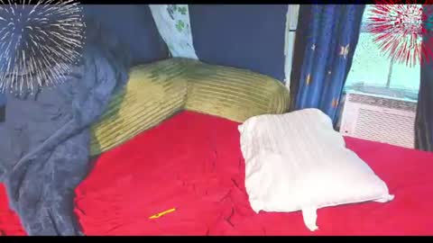 molly_moons online show from July 5, 9:09 pm