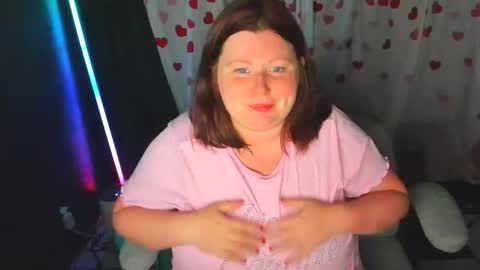 molly_moons online show from July 18, 9:01 am