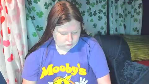 molly_moons online show from June 27, 12:33 pm